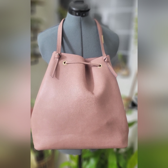 Foley+Corinna - Picture 5 of 6